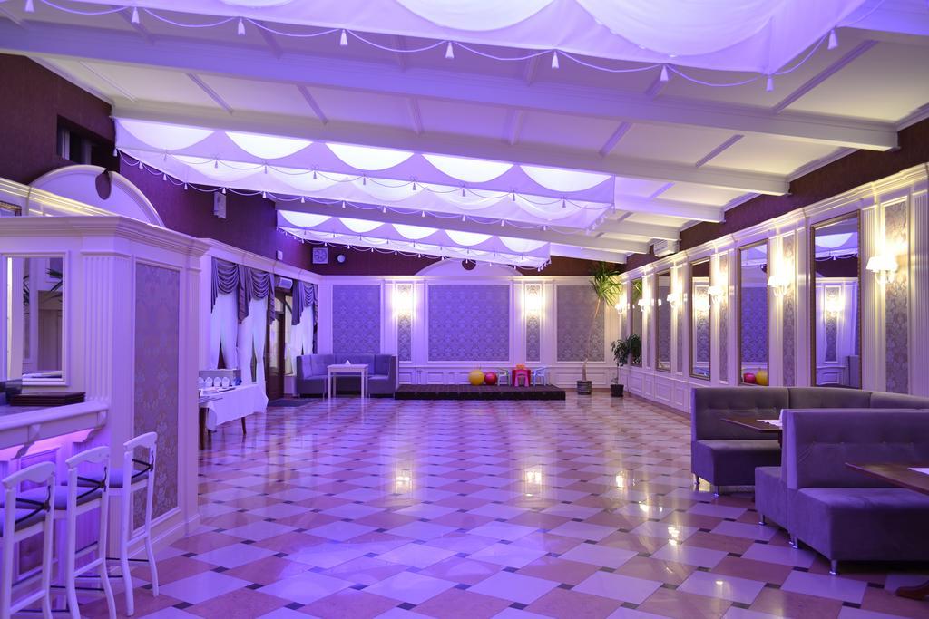 Hotel Sezam クラチュコバ エクステリア 写真