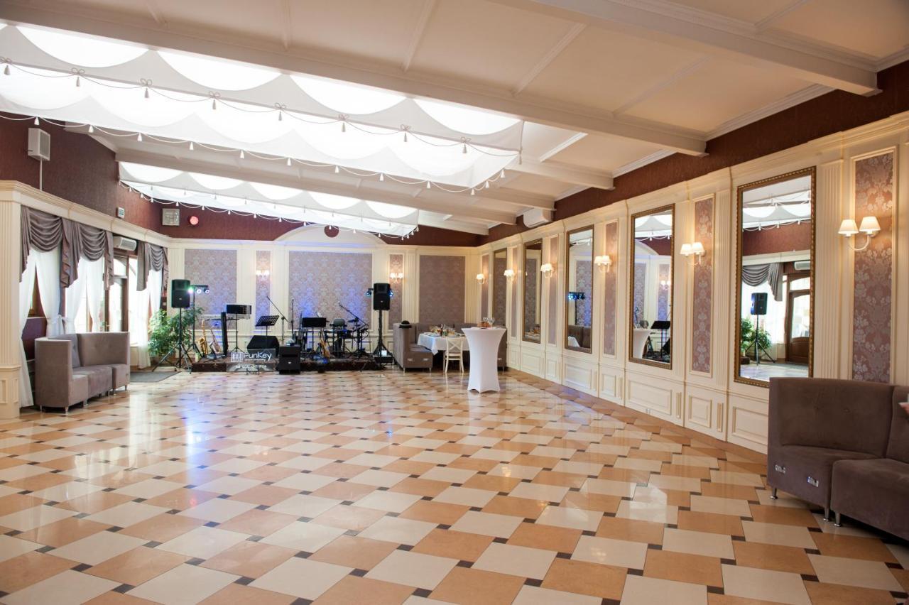 Hotel Sezam クラチュコバ エクステリア 写真